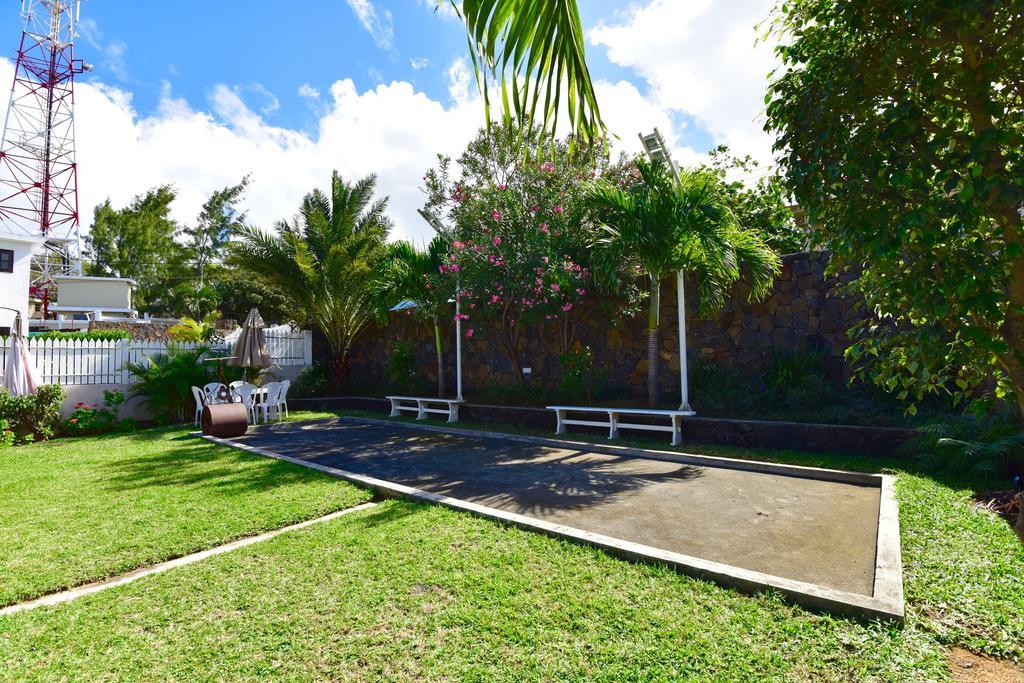 Turquoise Bay Beach Apartments Trou D'Eau Douce Exterior photo