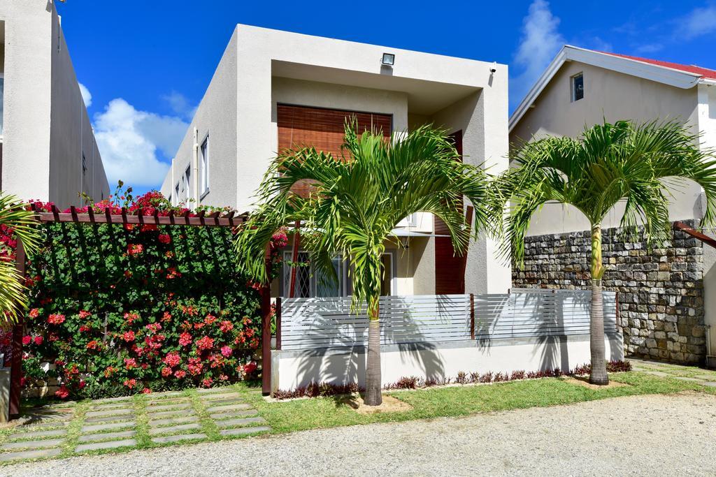 Turquoise Bay Beach Apartments Trou D'Eau Douce Exterior photo